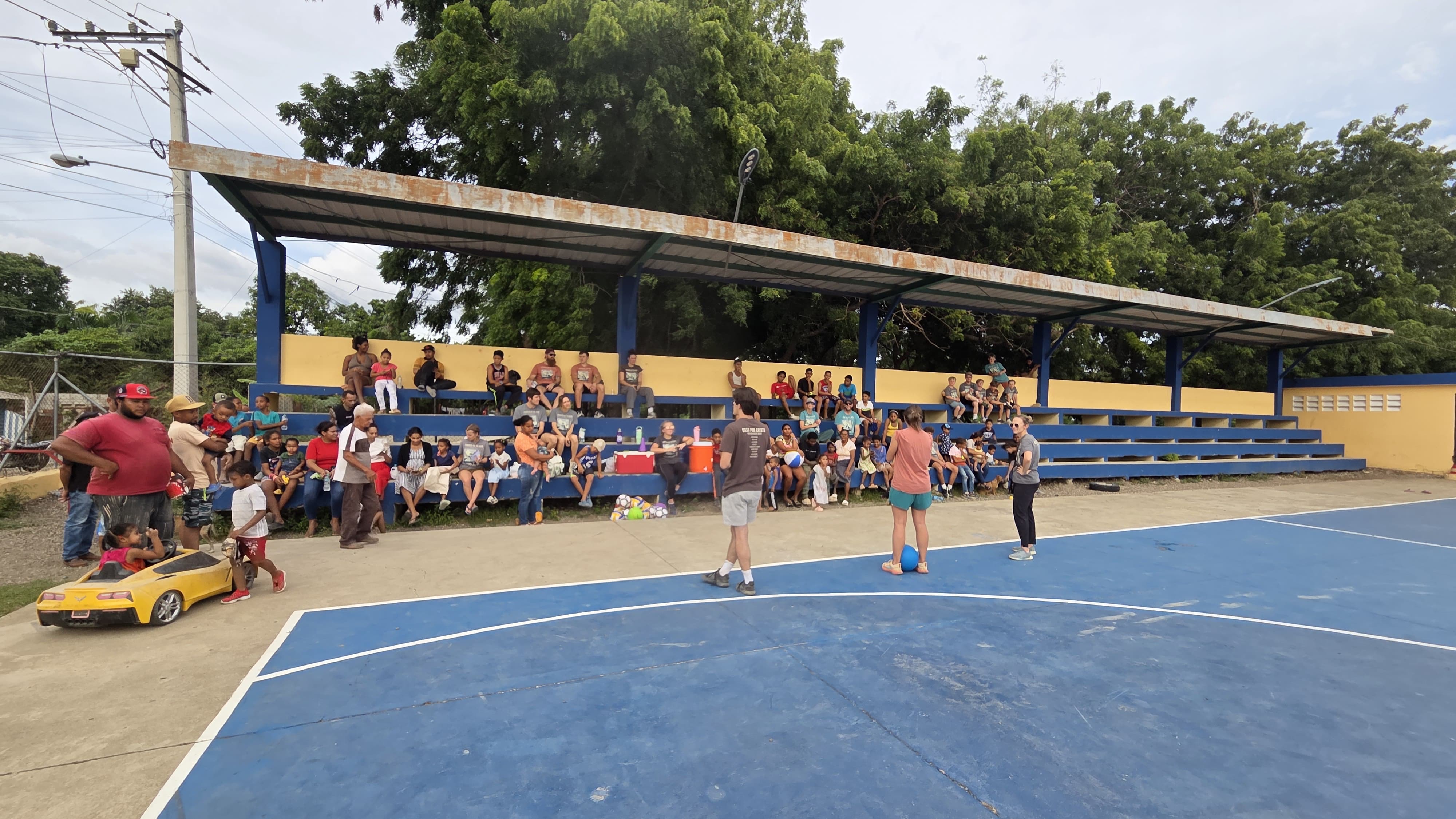 Building homes in Dominican Republic